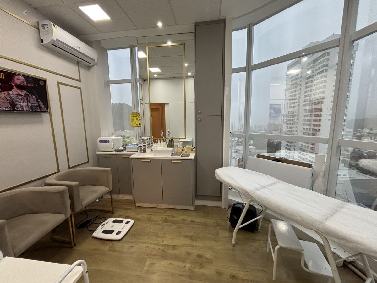 Sala de atendimento com vista panorâmica